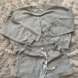 Aerie Lounge Set